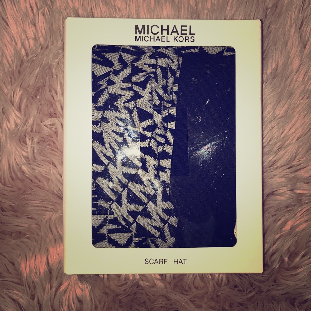 Michael Kors Scarf / Hat set. Never worn.